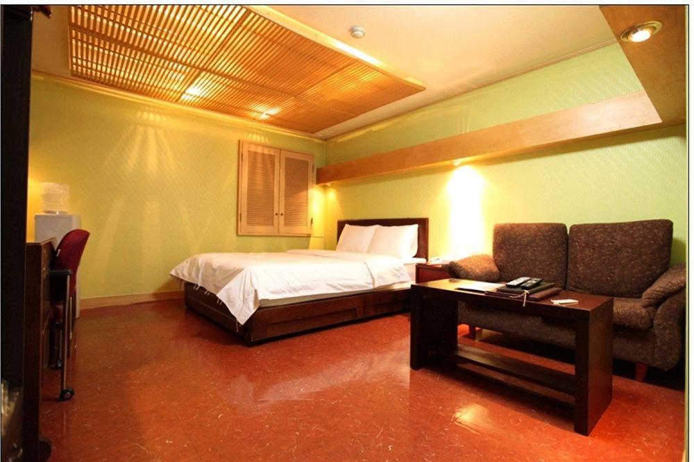 Abata Business Hotel Коян Экстерьер фото